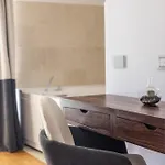 Boutique Ното