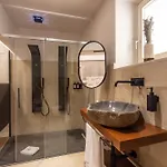 Boutique Ното