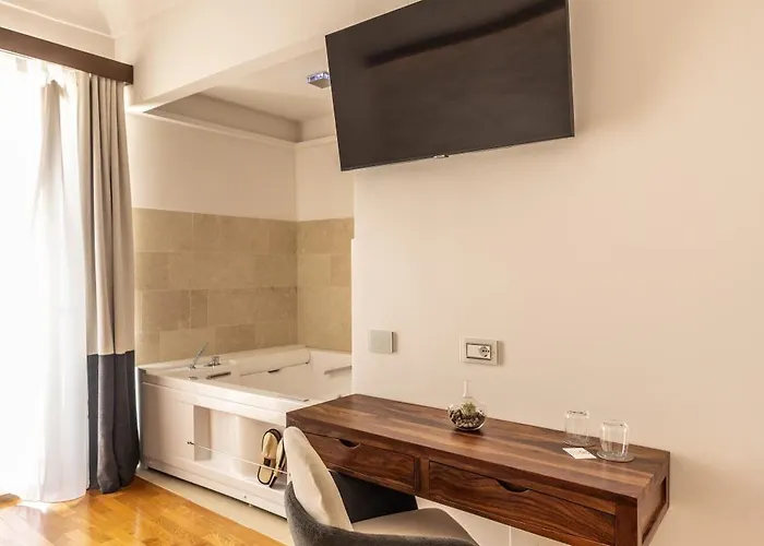 Boutique Hotel *